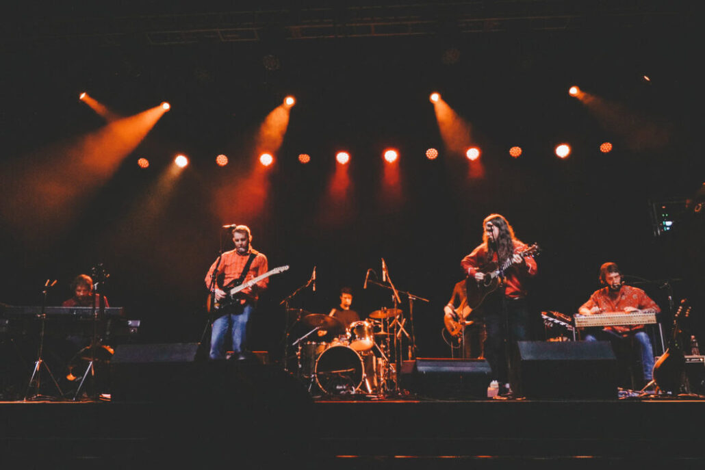 Demps Night at Aqua: Stringdingers